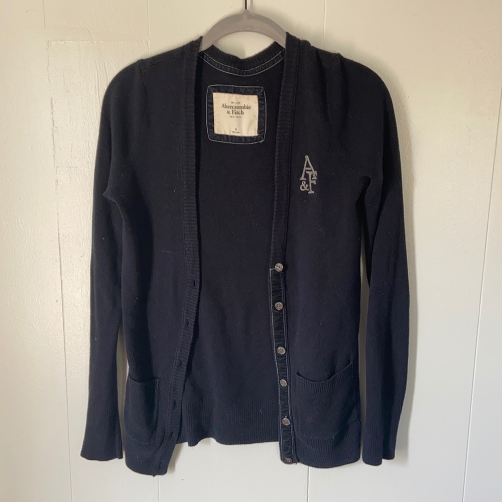 Black Abercrombie & Fitch sweater